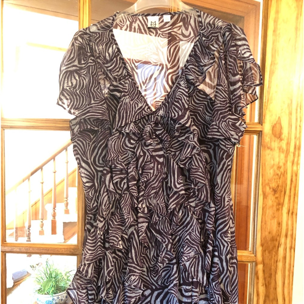 MARC BOWER dress with flattering vertical ruffles  in front. Plain back